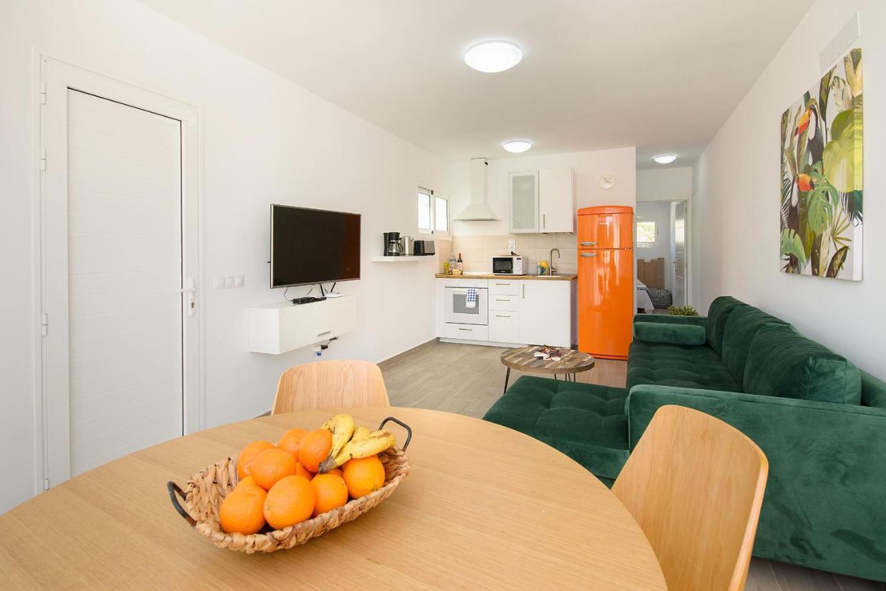 Orange Volcano - Pool, Gym And Activities In Sport Center Fariones Included 卡门港 外观 照片